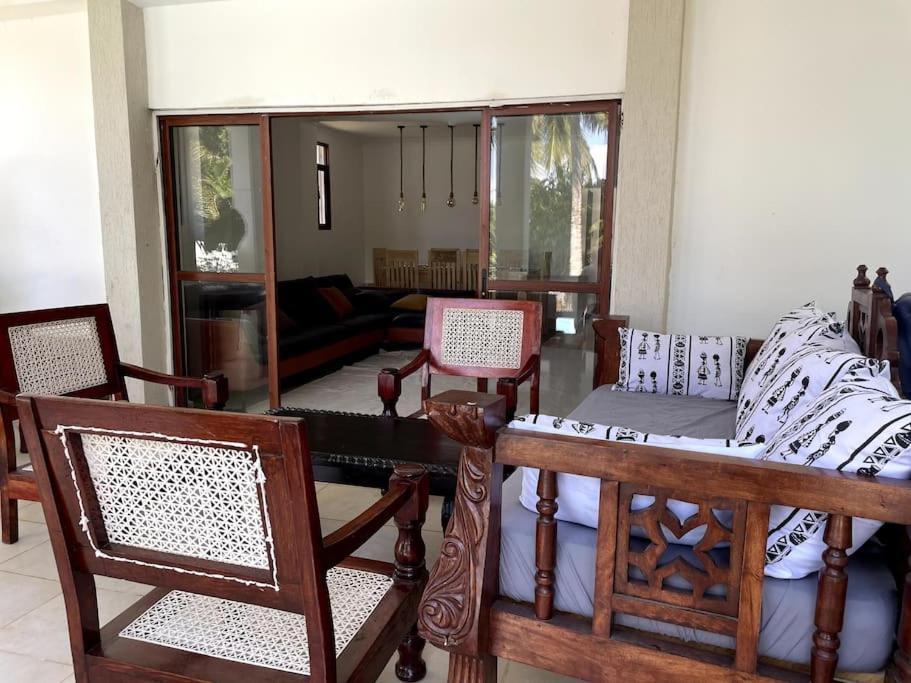 Diani Hideaway Beach Villa, Private Pool, Air Conditioning And Wifi Galu Esterno foto